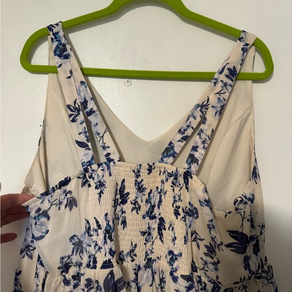 Gorgeous Torrid Lined Ivory and Floral Dress Size 3 - Picture 7 of 11